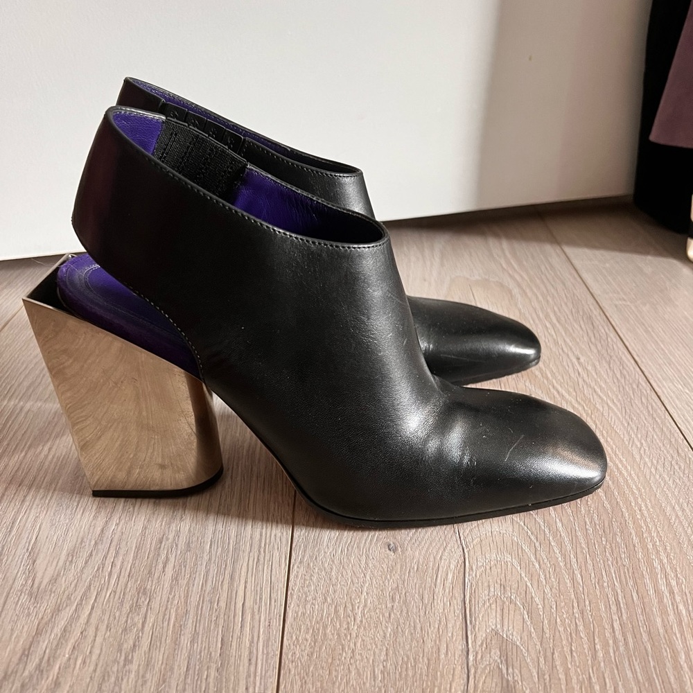 Céline Spring 2014 by Phoebe Philo leather and metal sculptural heels, sz 37.5